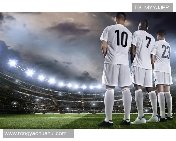 走近绿茵巨星全景呈现足球球星精彩瞬间与辉煌历程